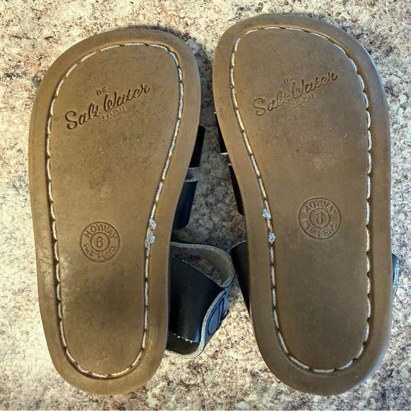 The Salt Water Original Sandal by Hoy Shoes in Navy Toddler size 6 EUC - Picture 4 of 6